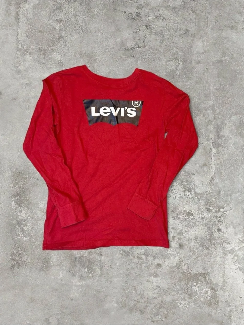 Levi’s Red Long Sleeve Shirt – Boys Size L